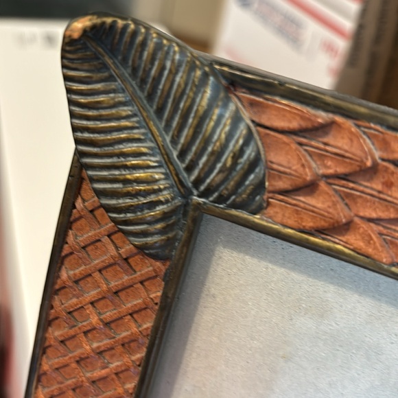 Tropical Palm Frame - Picture 2 of 3